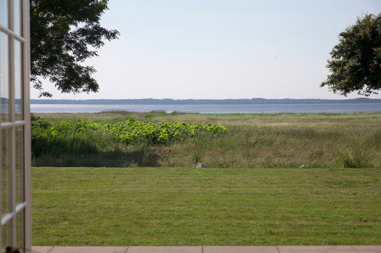 image 03
